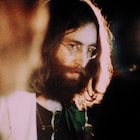 ロックレジェンドが集結した音楽フェスのカオスな舞台裏を初公開「リバイバル69」