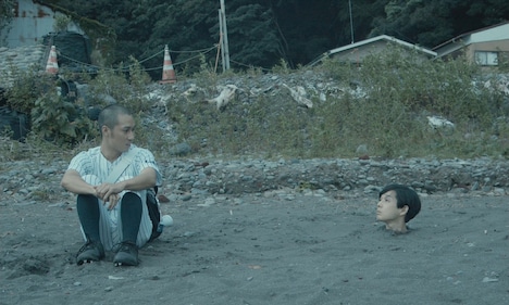 「明ける夜に」場面写真