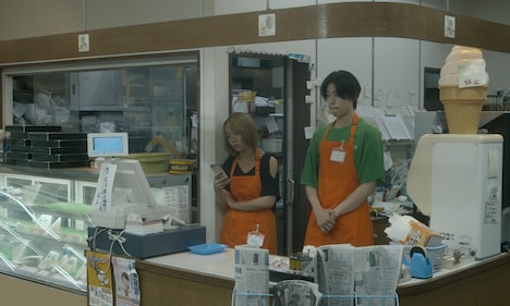 「明ける夜に」場面写真