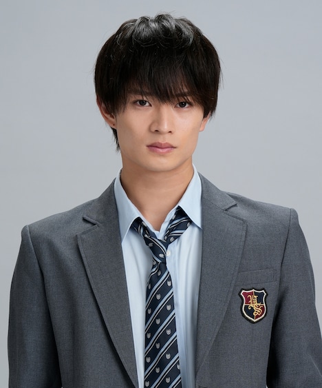 四鬼夕也役の浮所飛貴。