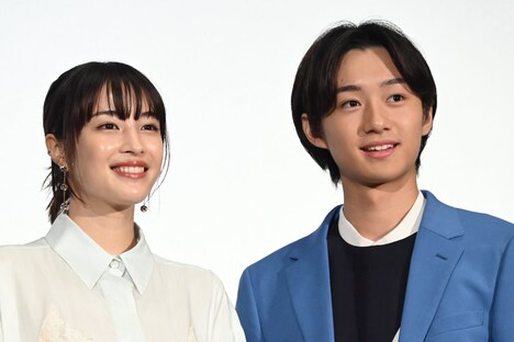 左から広瀬すず、大西利空。