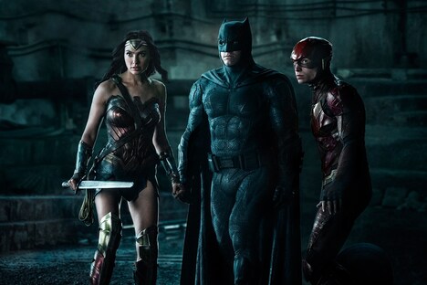 過去にフラッシュとバットマンが共演した「ジャスティス・リーグ」の場面写真。 (c)JUSTICE LEAGUE and all related characters and elements are trademarks of and (c) DC Comics.
(c)2017 Warner Bros. Entertainment Inc. and RatPac-Dune Entertainment LLC.　