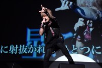 きただにひろしによるパフォーマンスの様子。