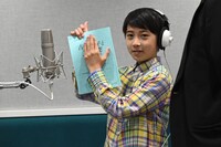 「古」の読み方クイズを始める市川新之助。