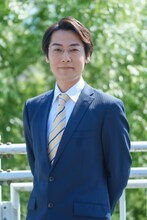 佐久間孝之役の福士誠治。