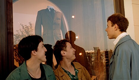 「スーツ」場面写真