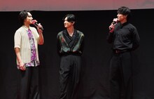 左から北村匠海、吉沢亮、間宮祥太朗。