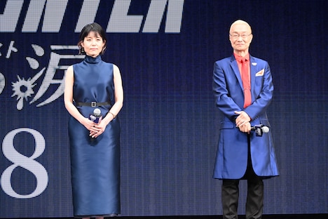 左から沢城みゆき、神谷明。