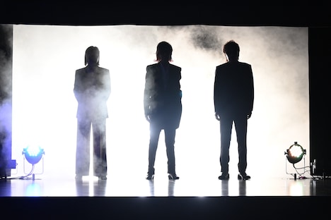 TM NETWORKの登場シーン。