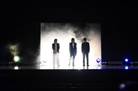 TM NETWORKの登場シーン。