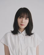 黒目すい役の飯豊まりえ。