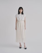 黒目すい役の飯豊まりえ。