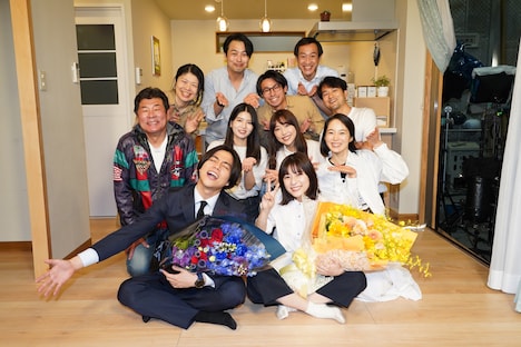 「それってパクリじゃないですか?」クランクアップの様子。