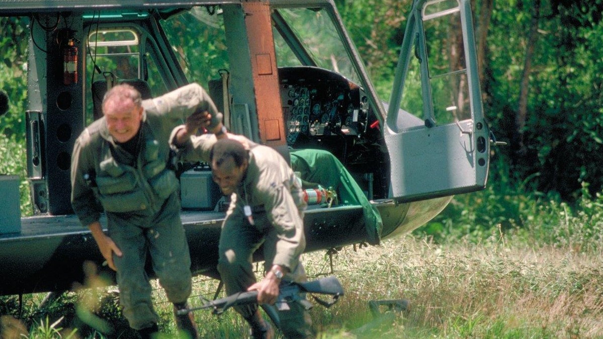 ダニー・グローヴァー、ジーン・ハックマンが共演した「バット★21」。(c)1988 Bat 21 Productions, Ltd., L.P. All
Rights Reserved.