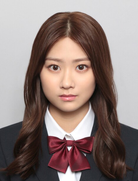 鍋島聖衣良役のみとゆな。