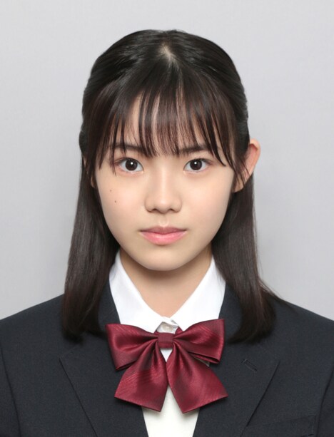 二色愛未役の志田こはく。