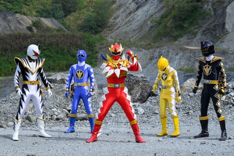 「爆竜戦隊アバレンジャー20th 許されざるアバレ」新場面写真