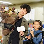 坂口健太郎「Dr.チョコレート」撮影を終えて笑顔に、みんなの坂口ロスが心配