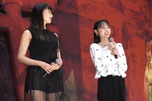 左から山本美月、大谷凜香。