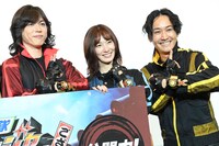 左から塩谷瞬、長澤奈央、山本康平。