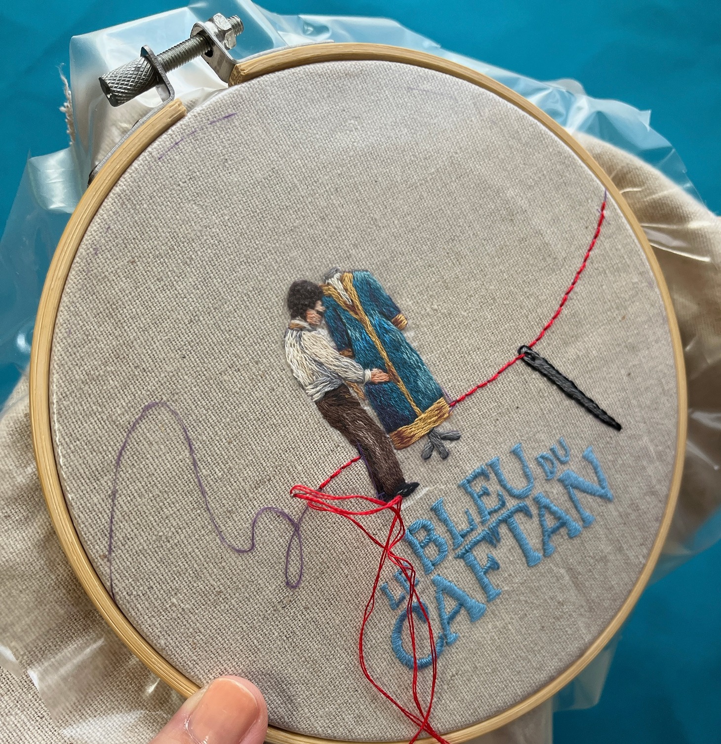 「青いカフタンの仕立て屋」コラボ刺繍メイキング写真