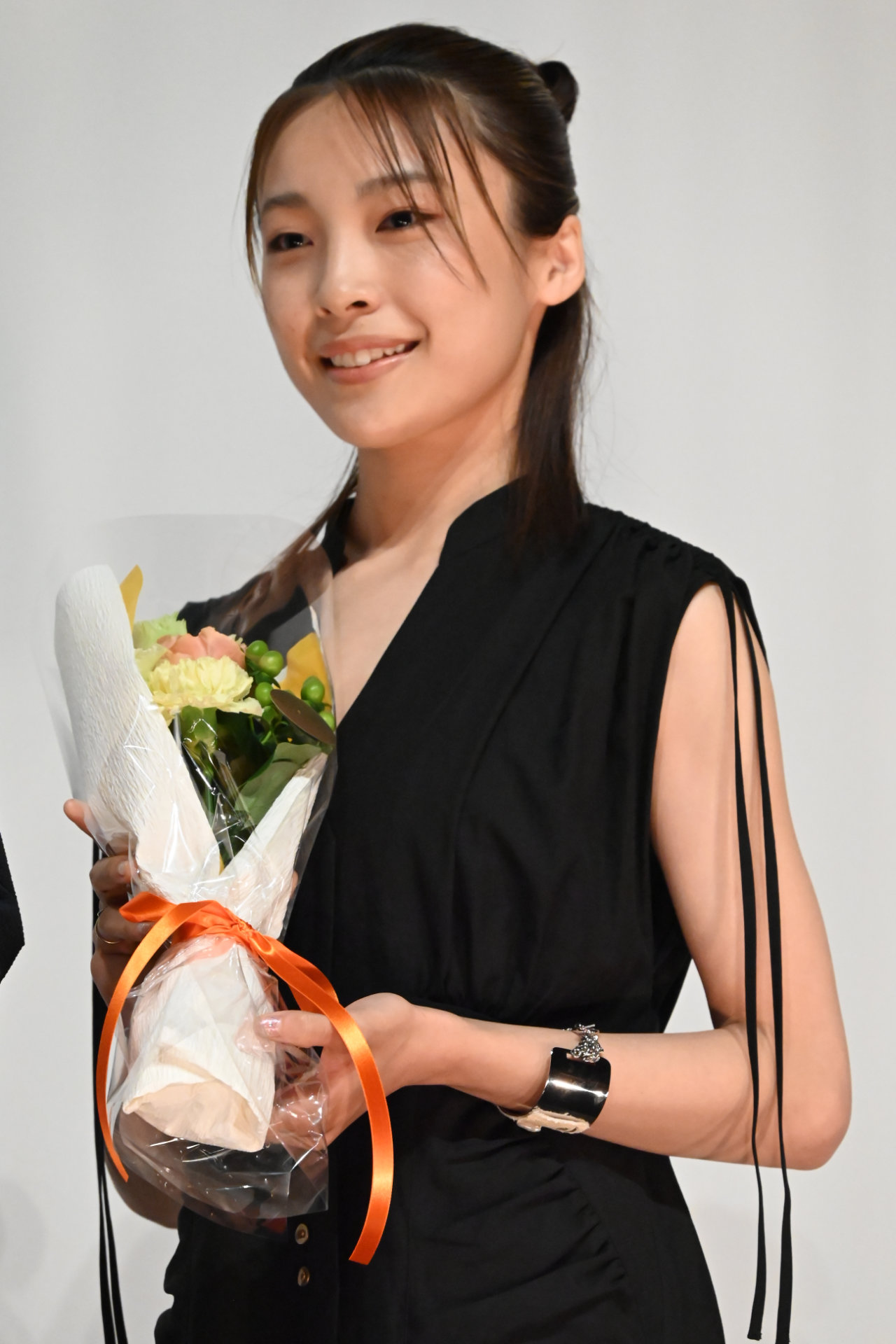 芋生悠