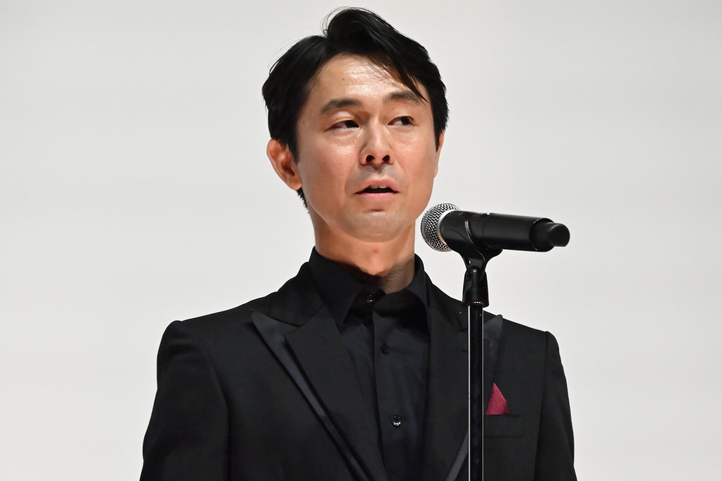 足立智充