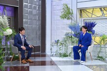 左から林修、福山雅治。(c)MBS