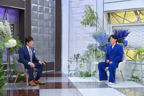 左から林修、福山雅治。(c)MBS