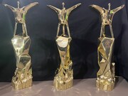 「658km、陽子の旅」が第25回上海国際映画祭で獲得したトロフィー。