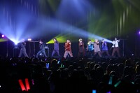 超特急によるスペシャルライブの様子。