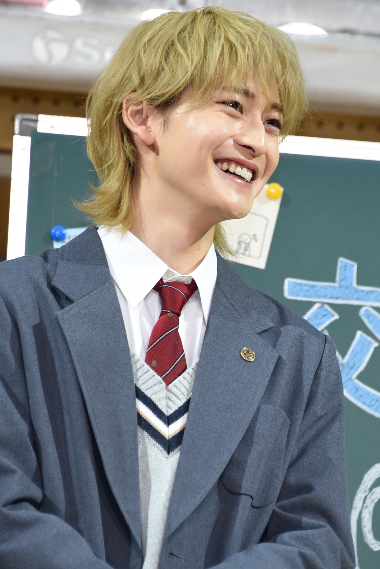 高橋文哉