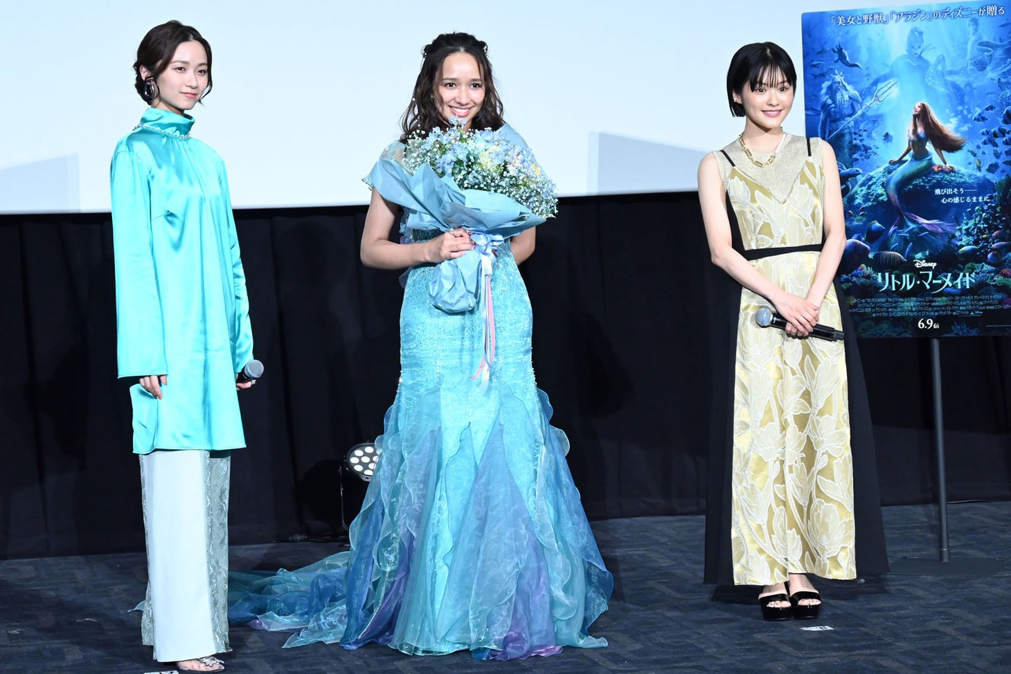 左から木下晴香、豊原江理佳、昆夏美。