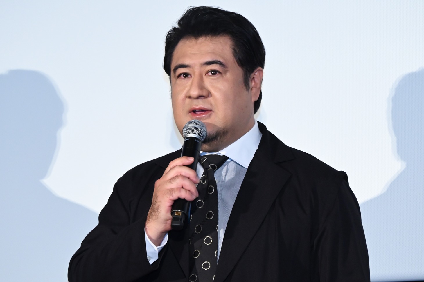 小手伸也