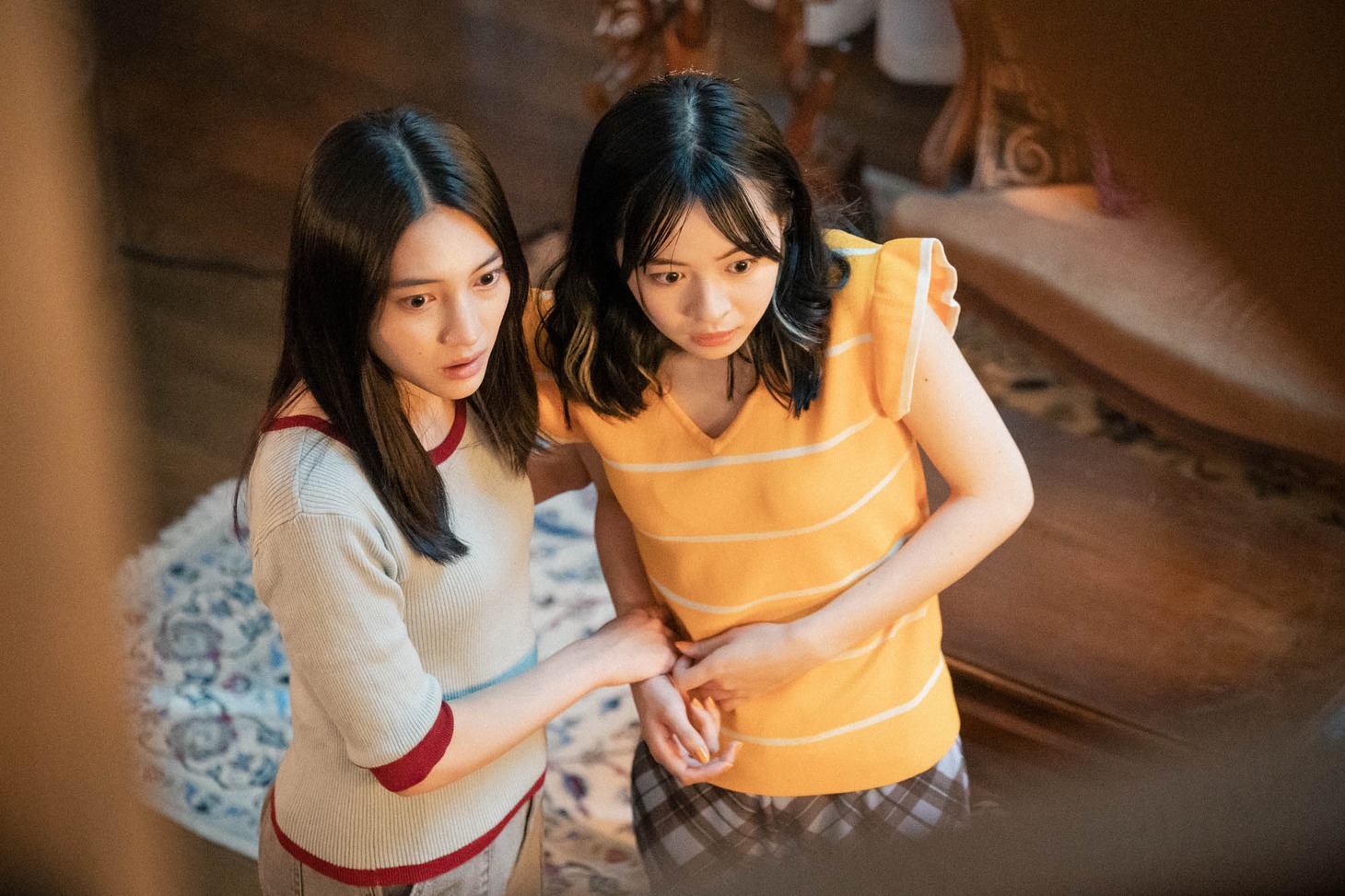 「Love Will Tear Us Apart」場面写真