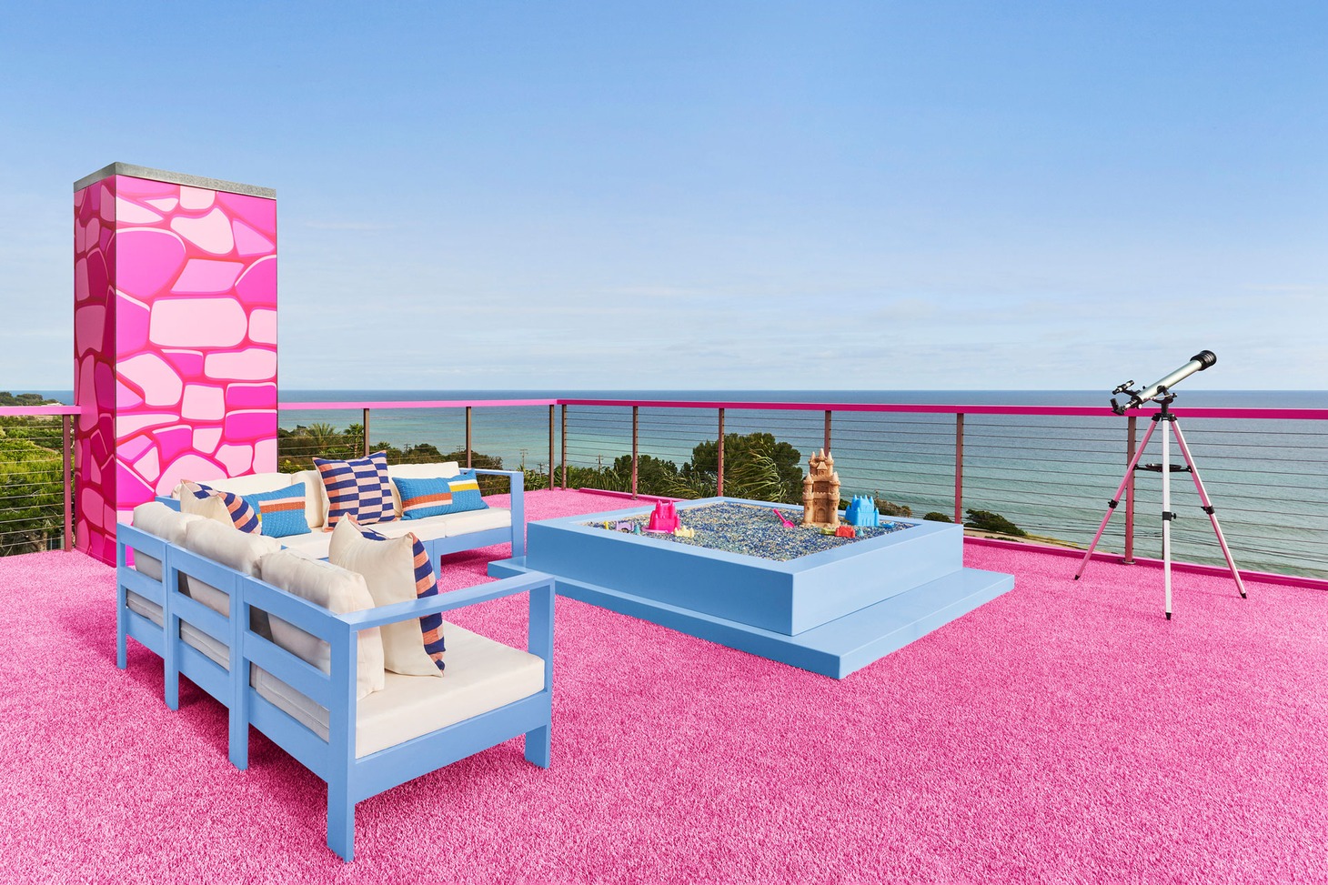 Barbie's Malibu DreamHouseより。