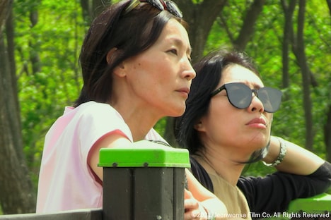 「あなたの顔の前に」場面写真