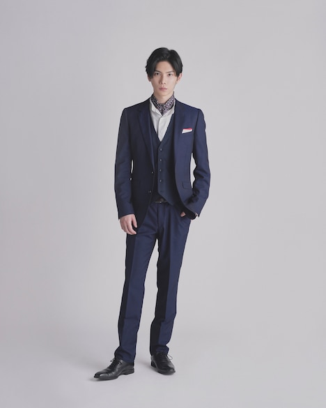 雨宮純平役のYU。