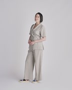 来栖芽衣役の早見あかり。