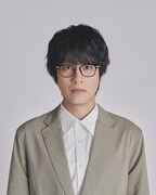 公文竜炎役の溝端淳平。