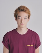 健人役の濱正悟。