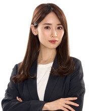 竜崎美都役の泉里香。