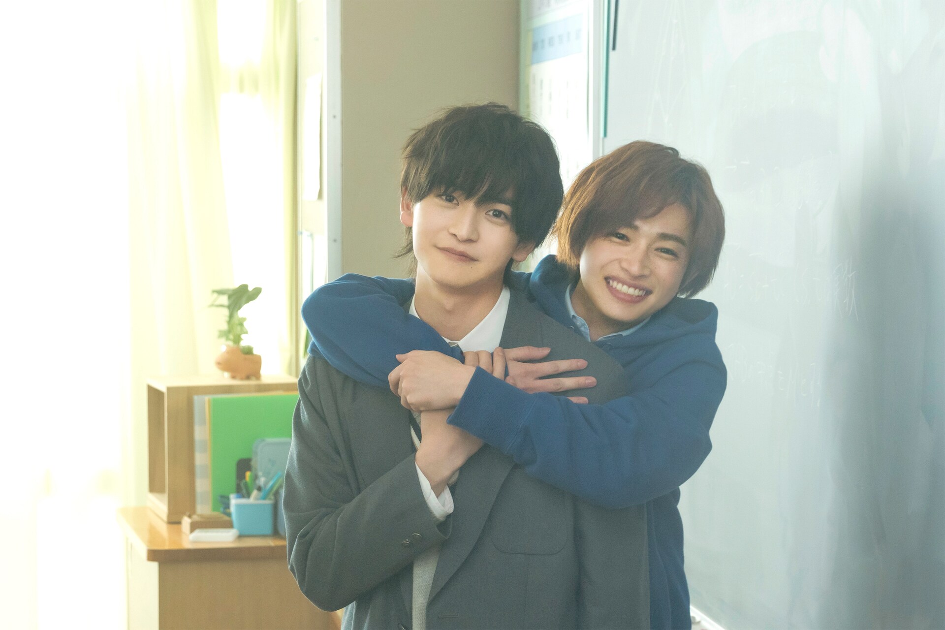 眼鏡姿の高橋文哉に桜田ひより胸キュン、バックハグも収めた「交換ウソ