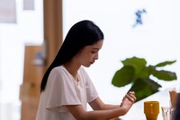 「こん、こん。」場面写真