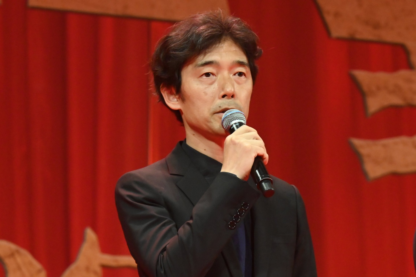 佐藤信介