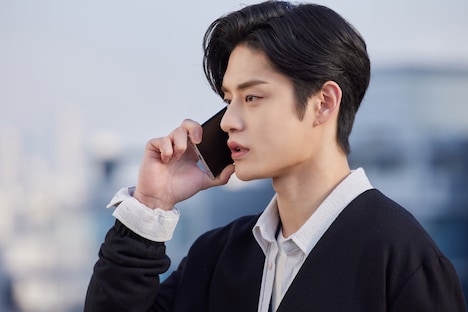 韓国ドラマ「プンドク荘304号室の事情」より、キム・ジウン演じるチ・ホジュン。