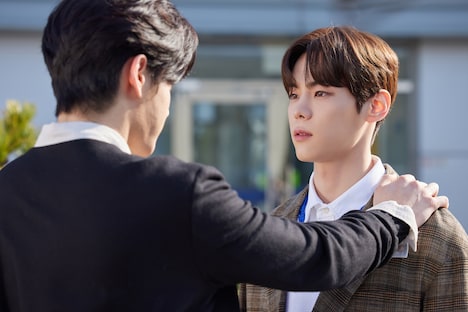 韓国ドラマ「プンドク荘304号室の事情」より、ユン・ソビン演じるソ・ジェユン。