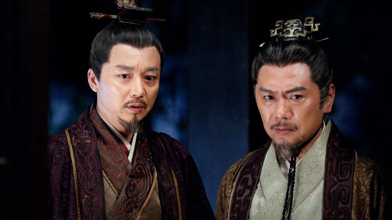 中国ドラマ「琅琊榜（ろうやぼう）～麒麟の才子、風雲起こす～」より、リウ・イージュン演じる謝玉（左）。(c)2015 China International TV Corporation.All Rights Reserved. 提供：博報堂DYミュージック&ピクチャーズ / アジア・リパブリック9周年