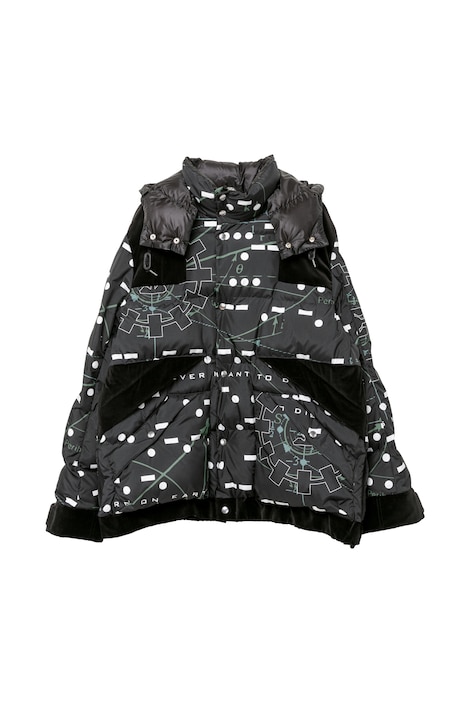 「インターステラー」とのコラボアイテム（税込25万3000円）。