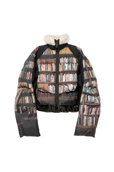 「インターステラー」とのコラボアイテム（税込18万1500円）。